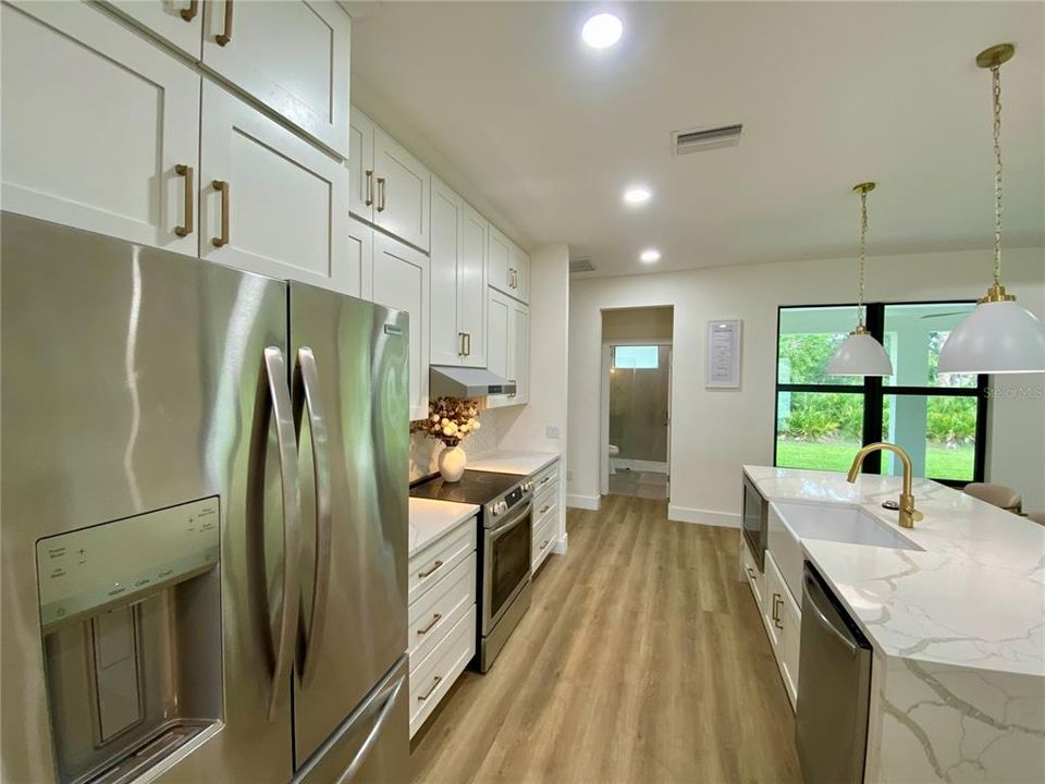 Activo con contrato: $395,000 (3 camas, 2 baños, 1744 Pies cuadrados)