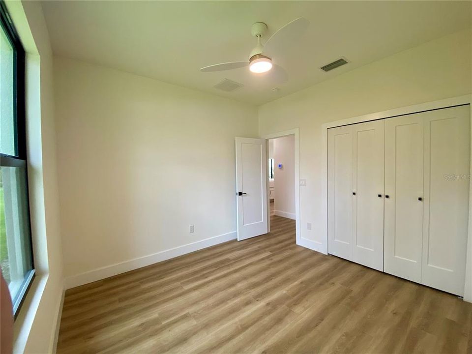 Activo con contrato: $395,000 (3 camas, 2 baños, 1744 Pies cuadrados)