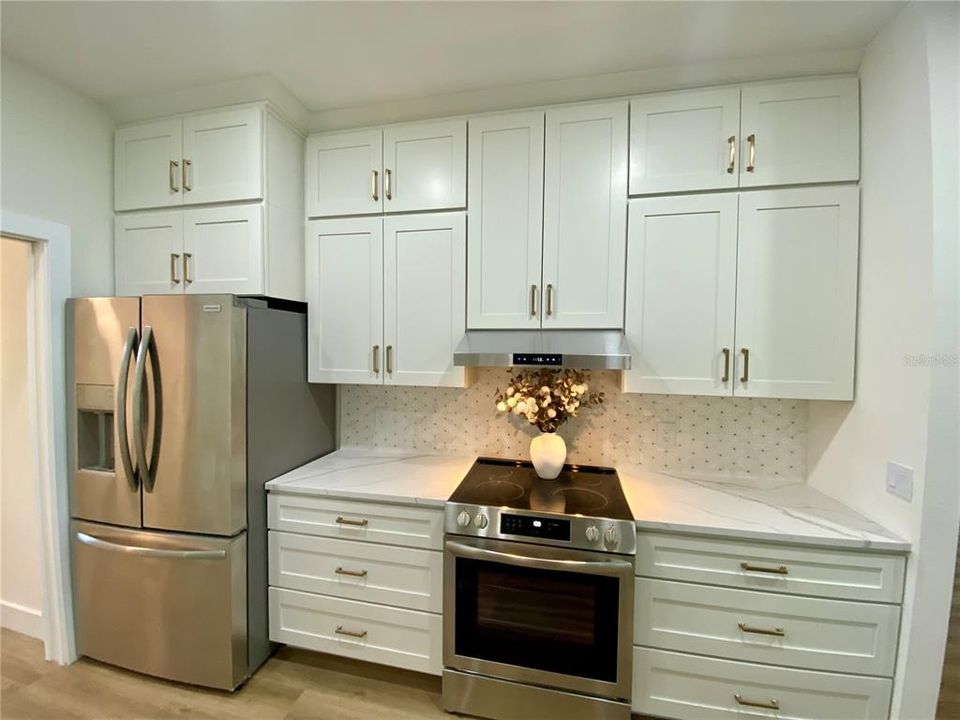 Activo con contrato: $395,000 (3 camas, 2 baños, 1744 Pies cuadrados)