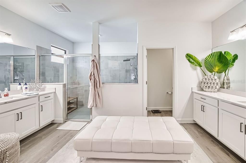 For Sale: $692,000 (3 beds, 3 baths, 2445 Square Feet)