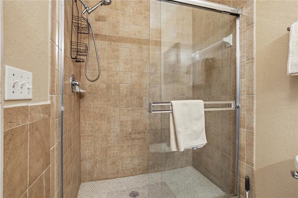 For Sale: $210,000 (3 beds, 2 baths, 1244 Square Feet)