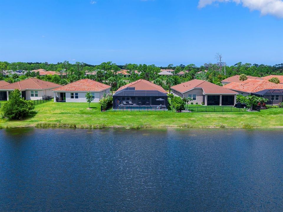 Activo con contrato: $779,000 (4 camas, 2 baños, 2333 Pies cuadrados)