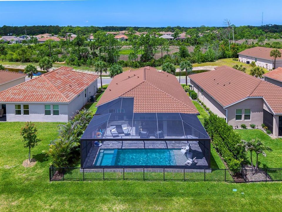 Activo con contrato: $779,000 (4 camas, 2 baños, 2333 Pies cuadrados)