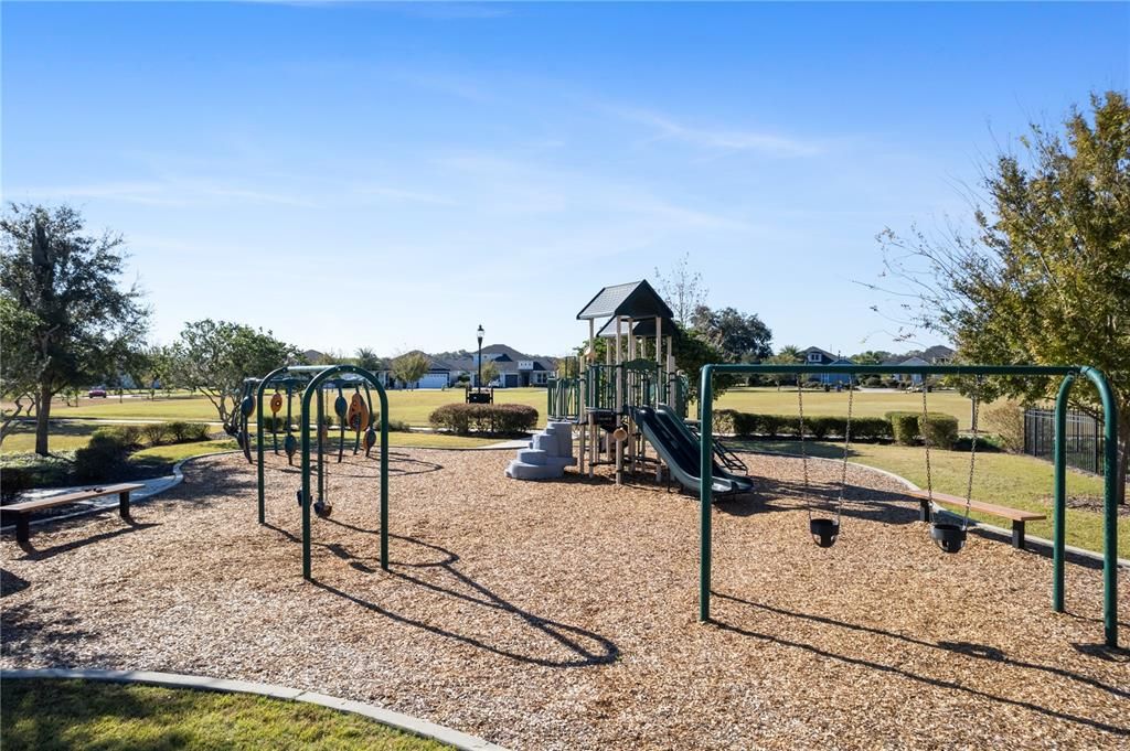 For Sale: $815,000 (4 beds, 3 baths, 2669 Square Feet)