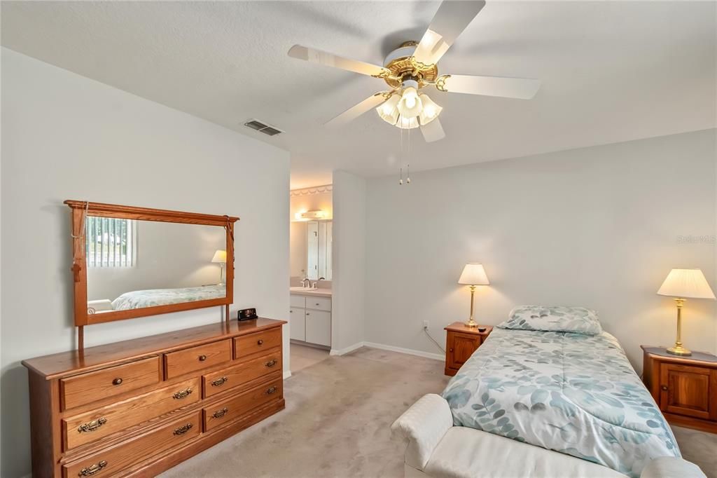 Active With Contract: $230,000 (2 beds, 2 baths, 1746 Square Feet)