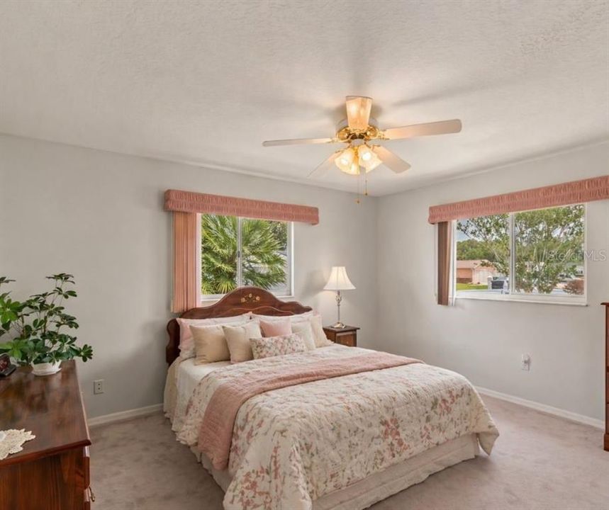 Active With Contract: $230,000 (2 beds, 2 baths, 1746 Square Feet)