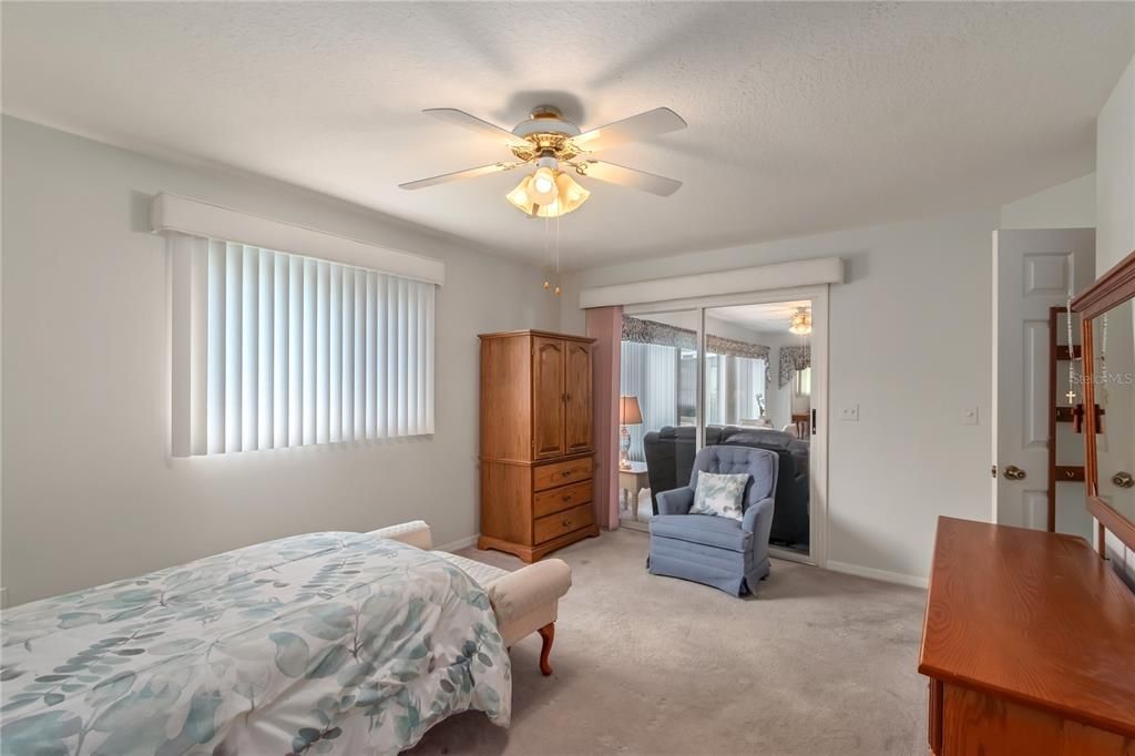 Active With Contract: $230,000 (2 beds, 2 baths, 1746 Square Feet)
