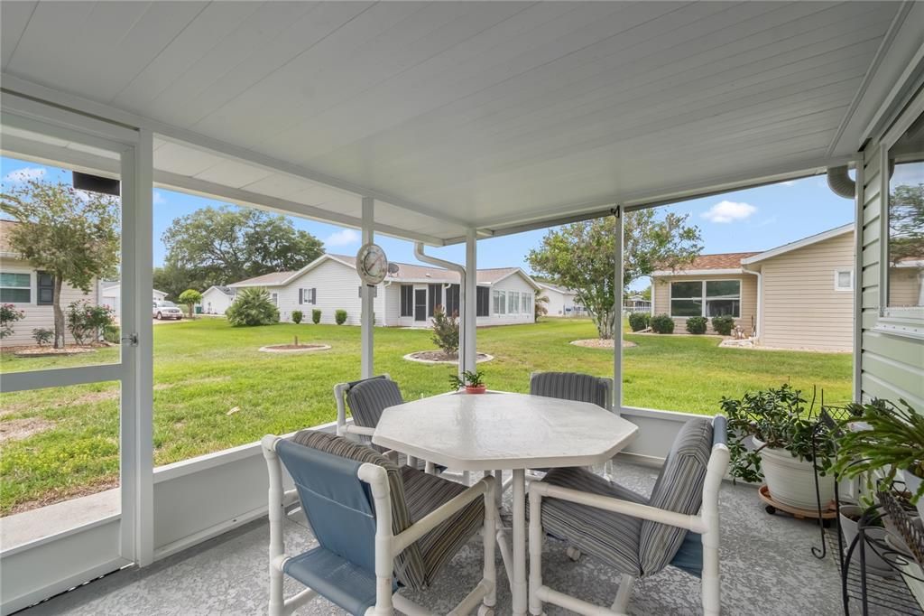 Active With Contract: $230,000 (2 beds, 2 baths, 1746 Square Feet)