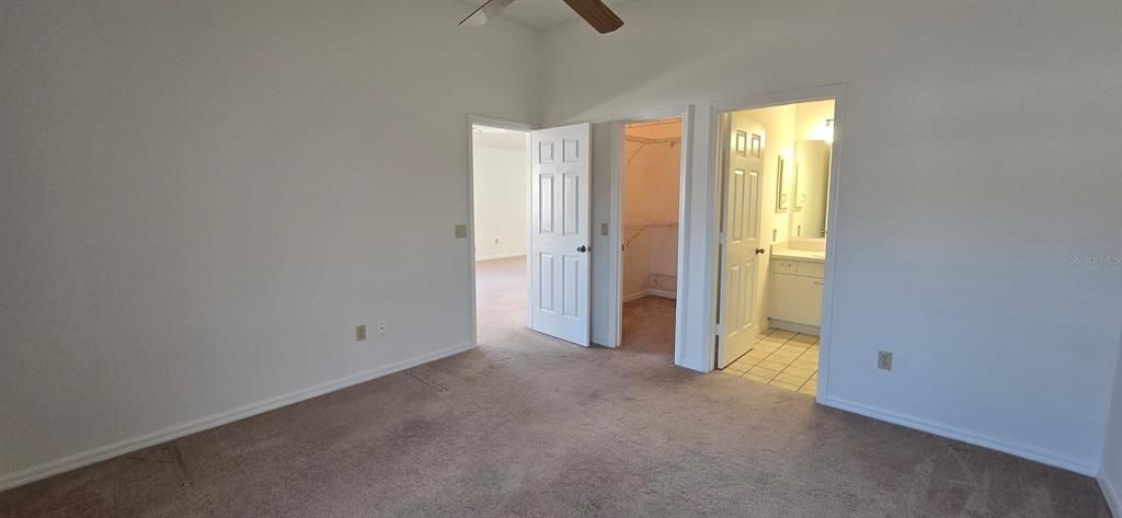 For Rent: $2,245 (2 beds, 2 baths, 1214 Square Feet)