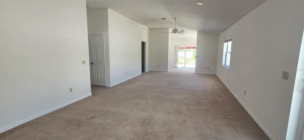 For Rent: $2,245 (2 beds, 2 baths, 1214 Square Feet)