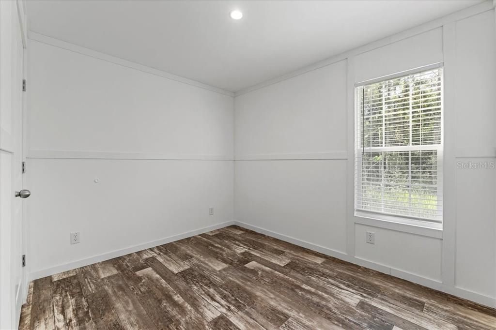For Sale: $199,999 (3 beds, 2 baths, 1027 Square Feet)