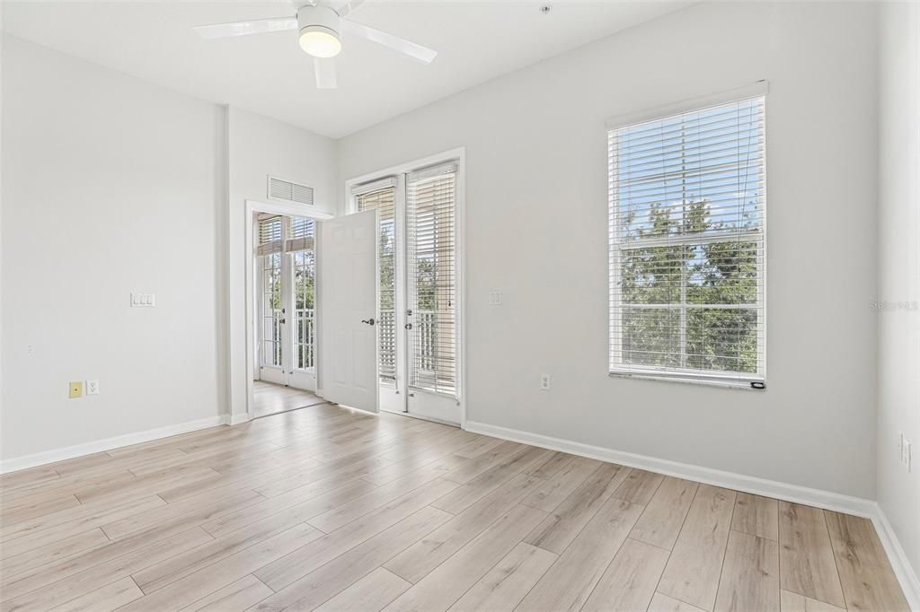 For Sale: $610,000 (3 beds, 2 baths, 1307 Square Feet)