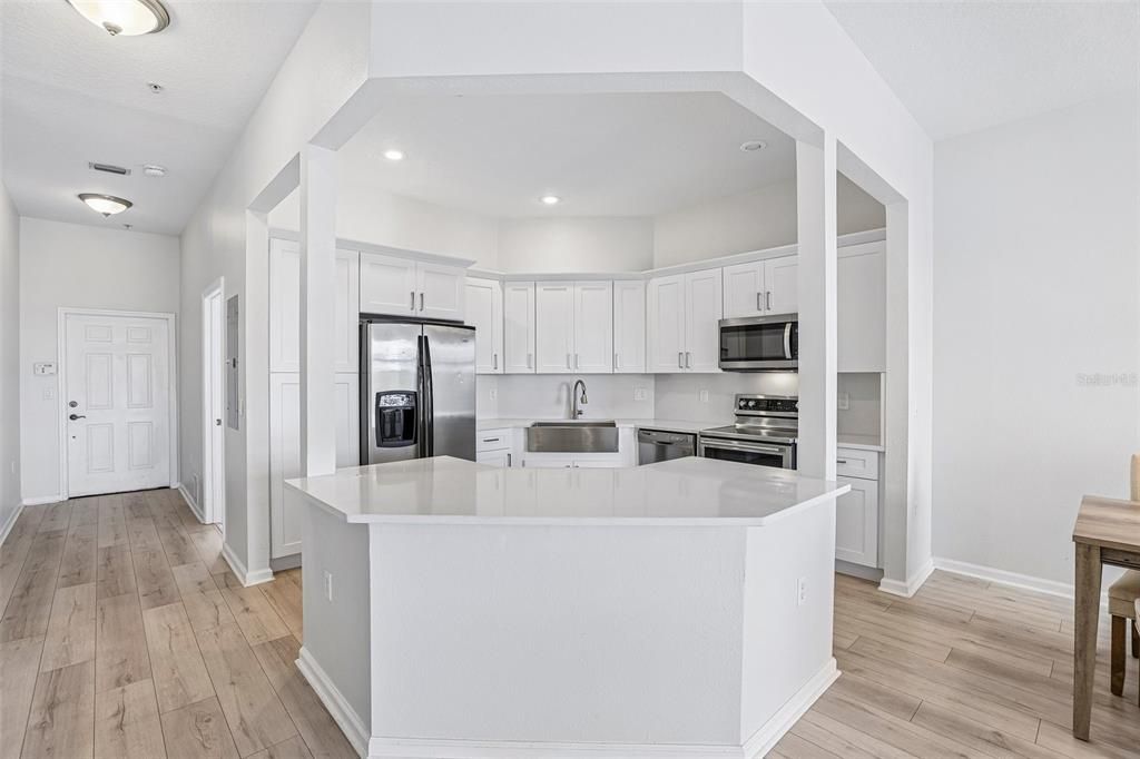 For Sale: $610,000 (3 beds, 2 baths, 1307 Square Feet)