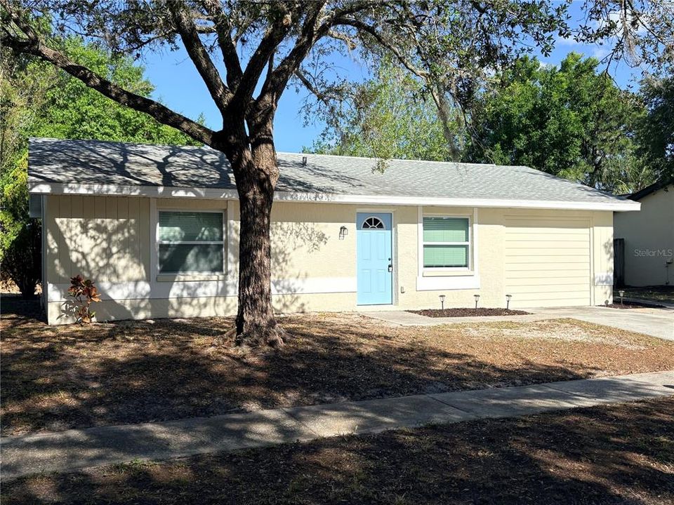 Activo con contrato: $234,900 (3 camas, 2 baños, 1032 Pies cuadrados)