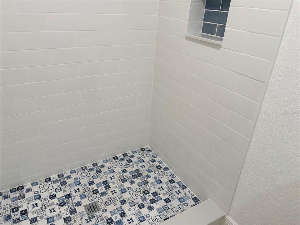 Activo con contrato: $234,900 (3 camas, 2 baños, 1032 Pies cuadrados)