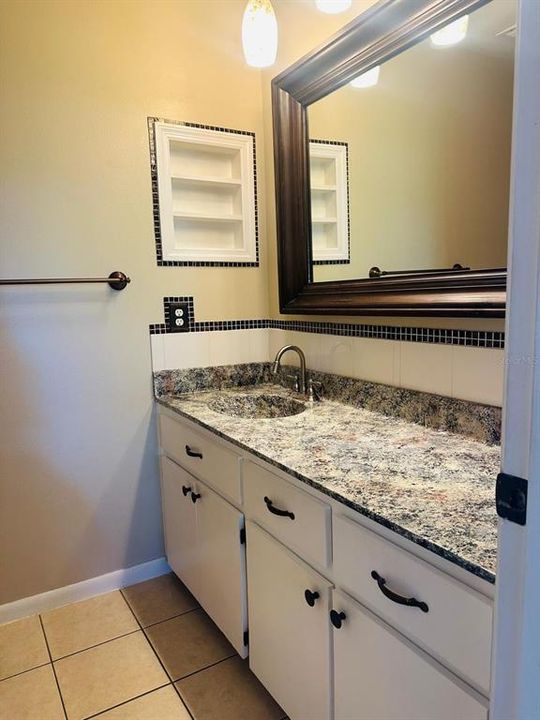 For Rent: $1,425 (2 beds, 2 baths, 1065 Square Feet)
