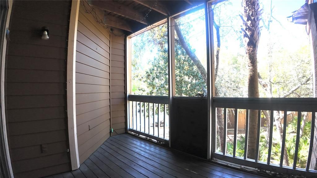 Active With Contract: $1,750 (2 beds, 2 baths, 1110 Square Feet)
