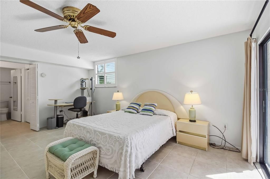 For Sale: $325,000 (3 beds, 2 baths, 1468 Square Feet)