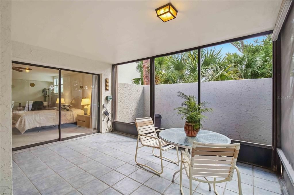 For Sale: $325,000 (3 beds, 2 baths, 1468 Square Feet)