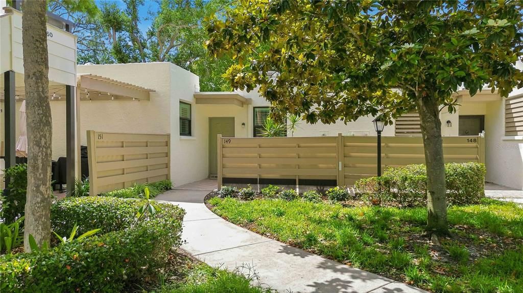 For Sale: $325,000 (3 beds, 2 baths, 1468 Square Feet)
