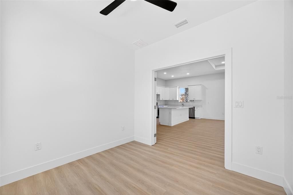 For Sale: $435,000 (4 beds, 2 baths, 1915 Square Feet)