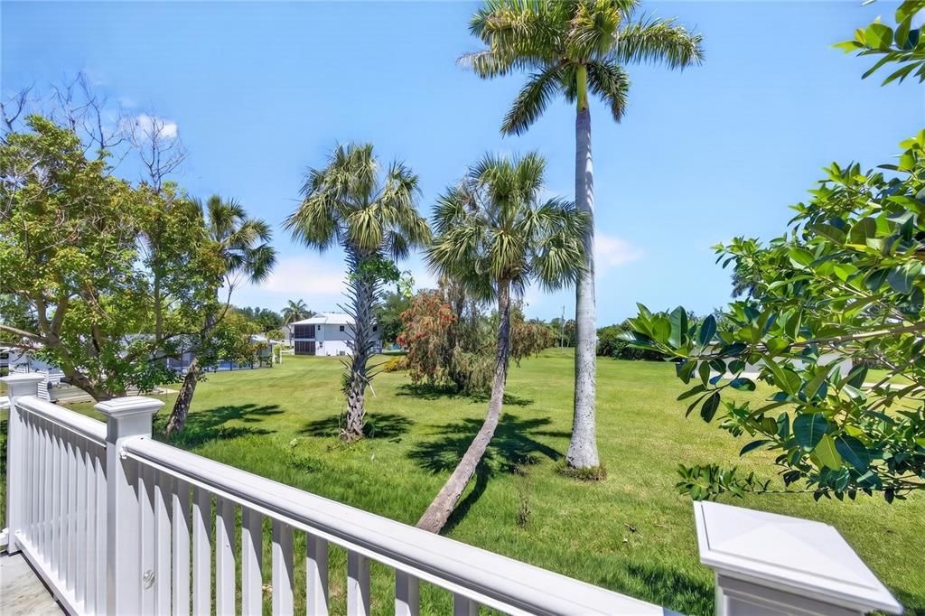 For Sale: $435,000 (4 beds, 2 baths, 1915 Square Feet)