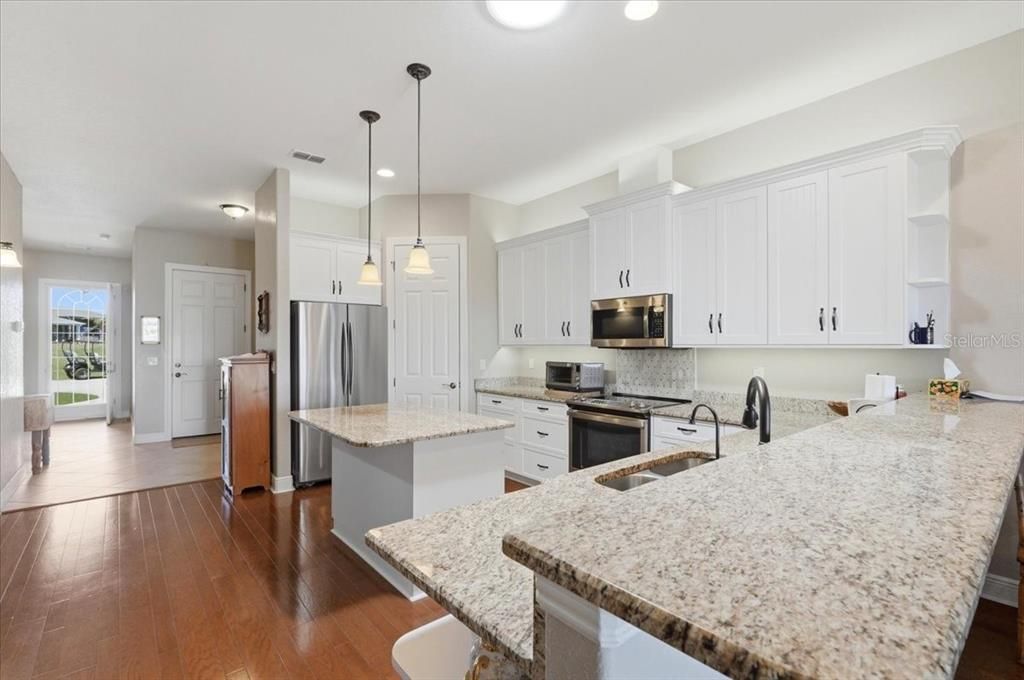 For Sale: $499,000 (2 beds, 2 baths, 1739 Square Feet)