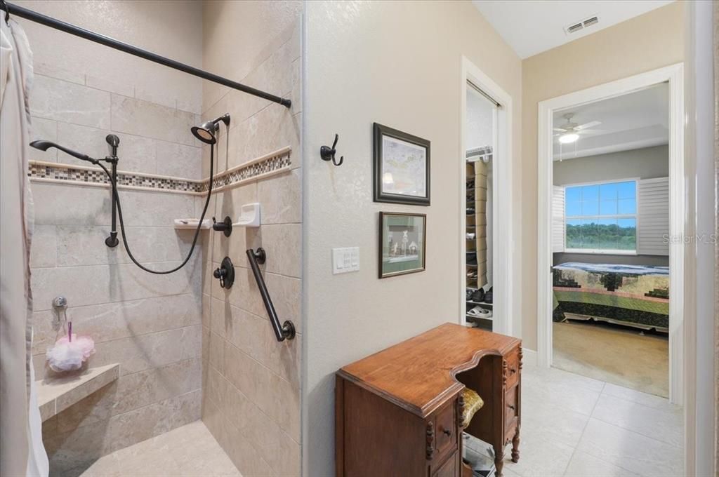 For Sale: $499,000 (2 beds, 2 baths, 1739 Square Feet)