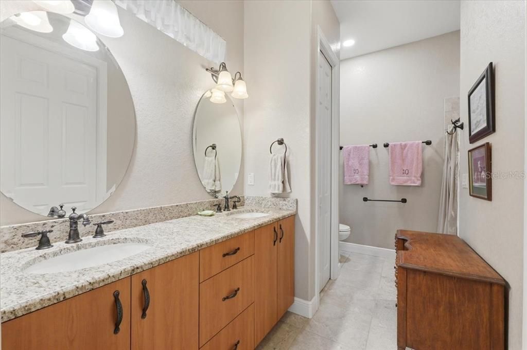 For Sale: $499,000 (2 beds, 2 baths, 1739 Square Feet)