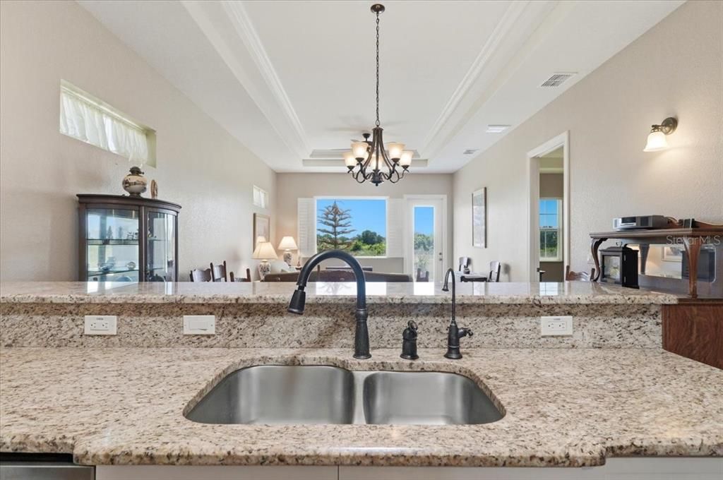 For Sale: $499,000 (2 beds, 2 baths, 1739 Square Feet)