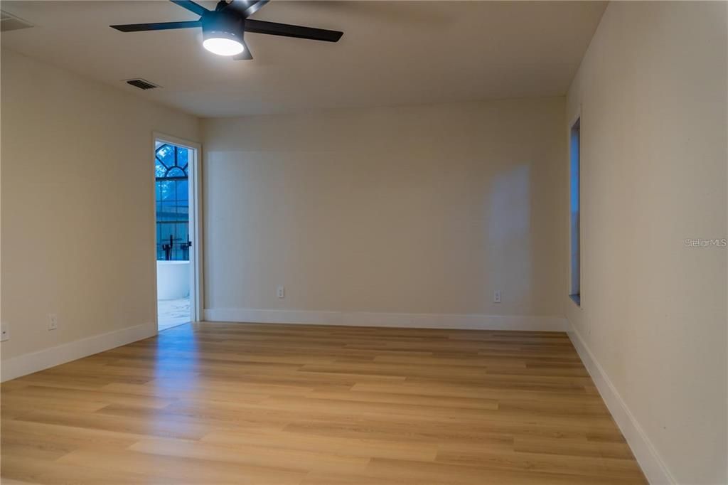 Active With Contract: $569,900 (4 beds, 3 baths, 2882 Square Feet)