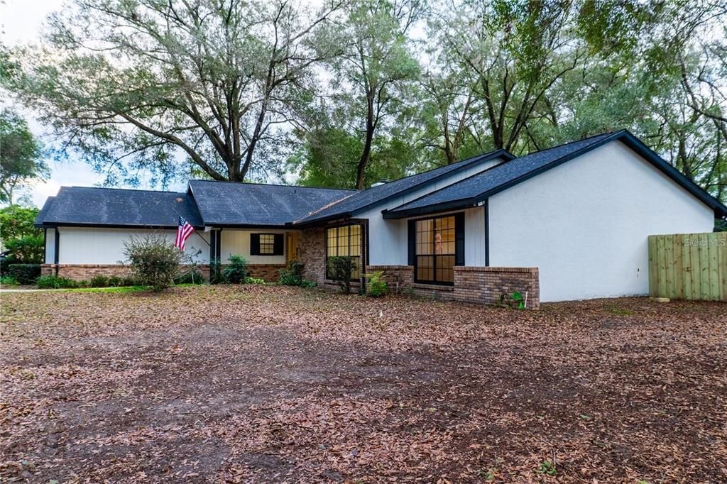Active With Contract: $569,900 (4 beds, 3 baths, 2882 Square Feet)