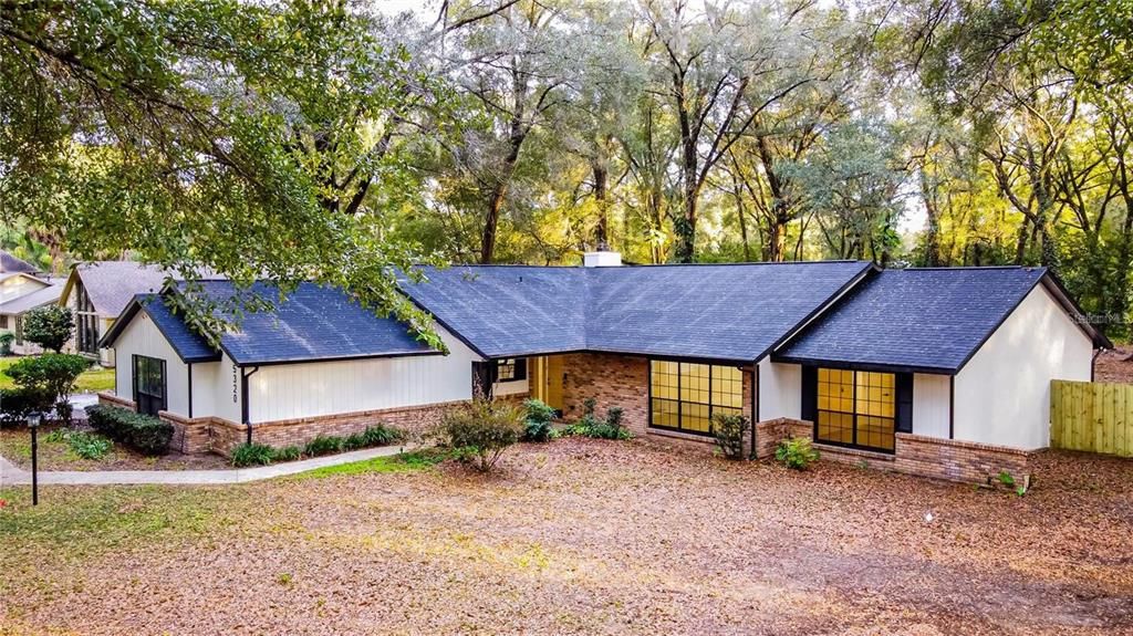 Active With Contract: $569,900 (4 beds, 3 baths, 2882 Square Feet)