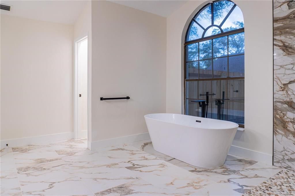 Active With Contract: $569,900 (4 beds, 3 baths, 2882 Square Feet)