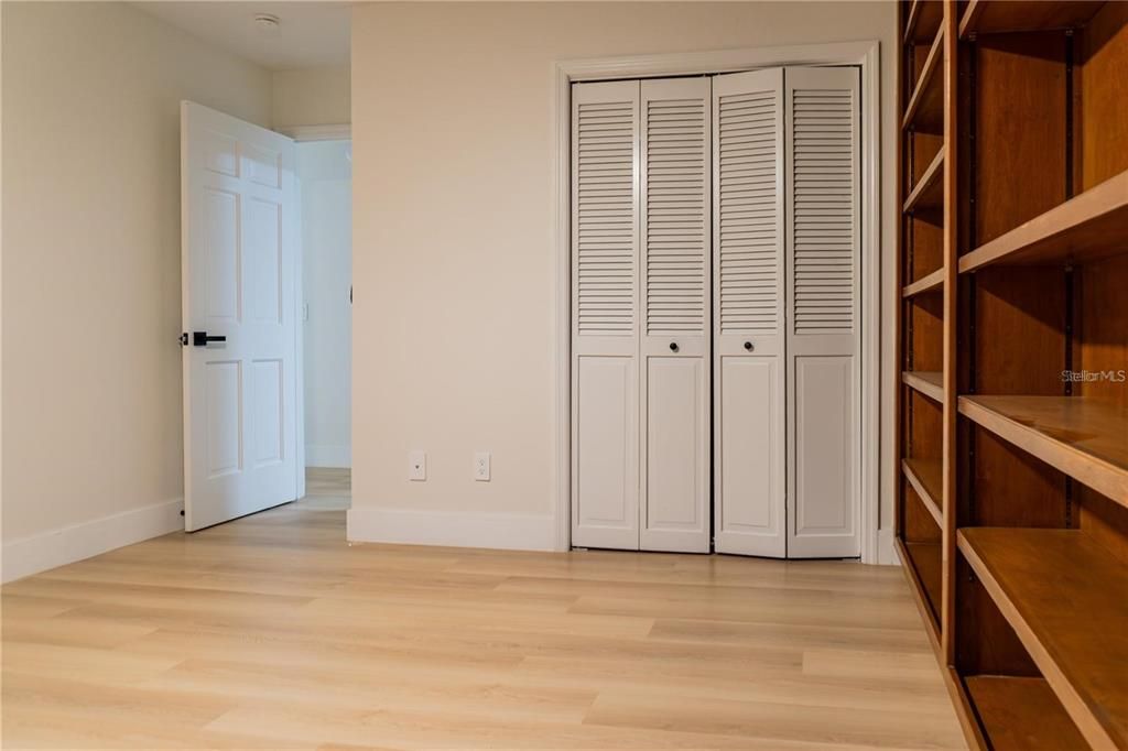 Active With Contract: $569,900 (4 beds, 3 baths, 2882 Square Feet)