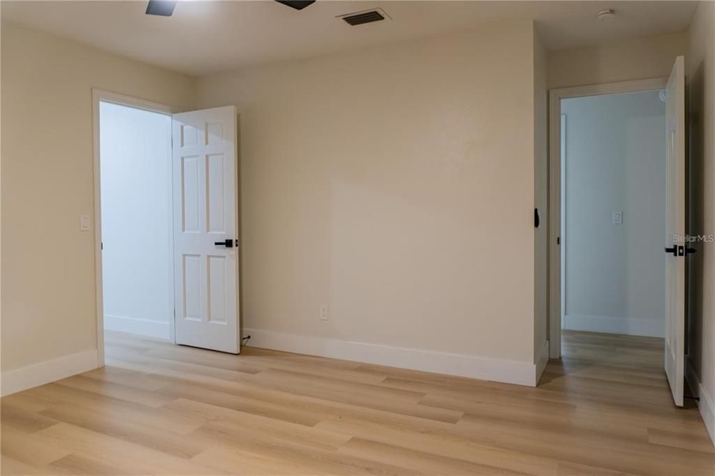 Active With Contract: $569,900 (4 beds, 3 baths, 2882 Square Feet)