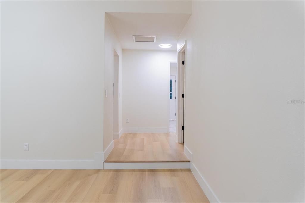 Active With Contract: $569,900 (4 beds, 3 baths, 2882 Square Feet)