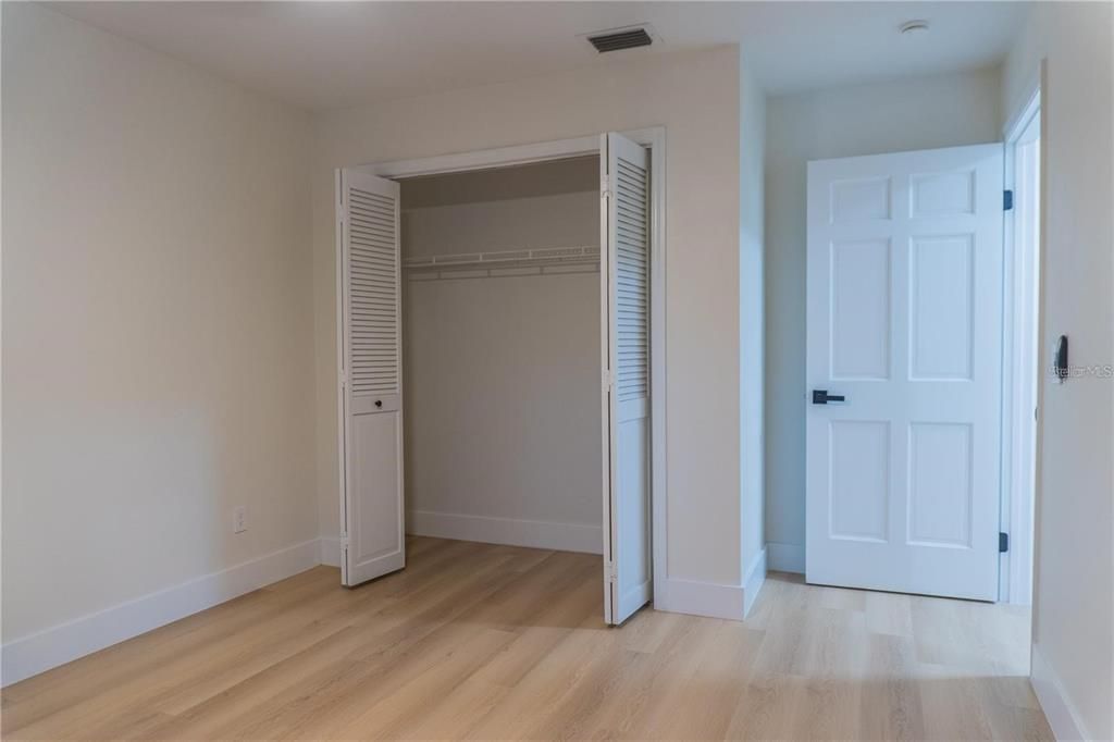 Active With Contract: $569,900 (4 beds, 3 baths, 2882 Square Feet)