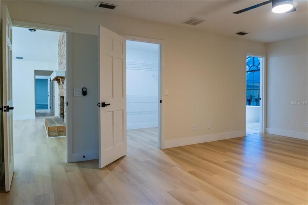 Active With Contract: $569,900 (4 beds, 3 baths, 2882 Square Feet)