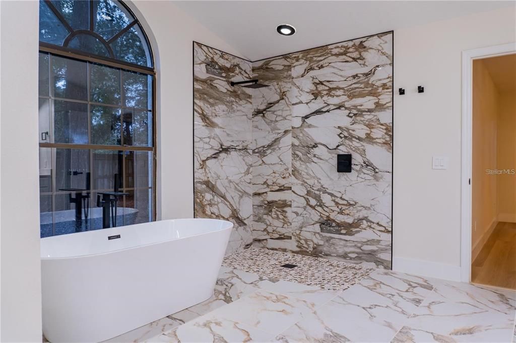 Active With Contract: $569,900 (4 beds, 3 baths, 2882 Square Feet)