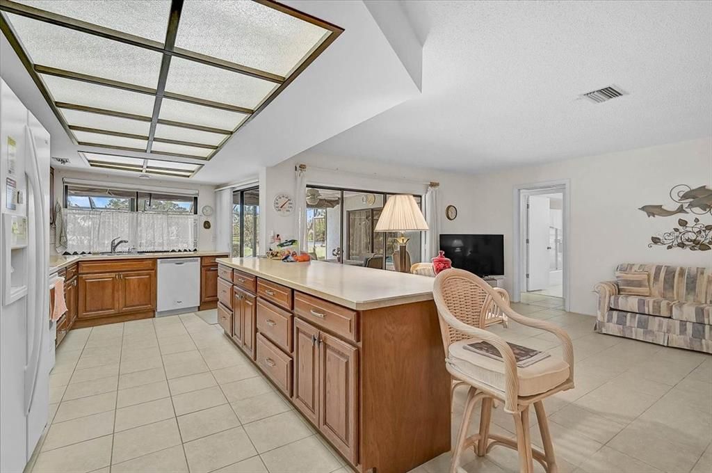 Active With Contract: $775,000 (4 beds, 2 baths, 2553 Square Feet)