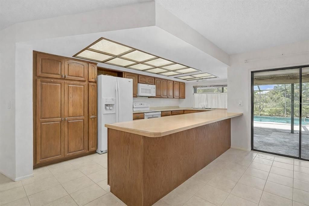 Active With Contract: $775,000 (4 beds, 2 baths, 2553 Square Feet)