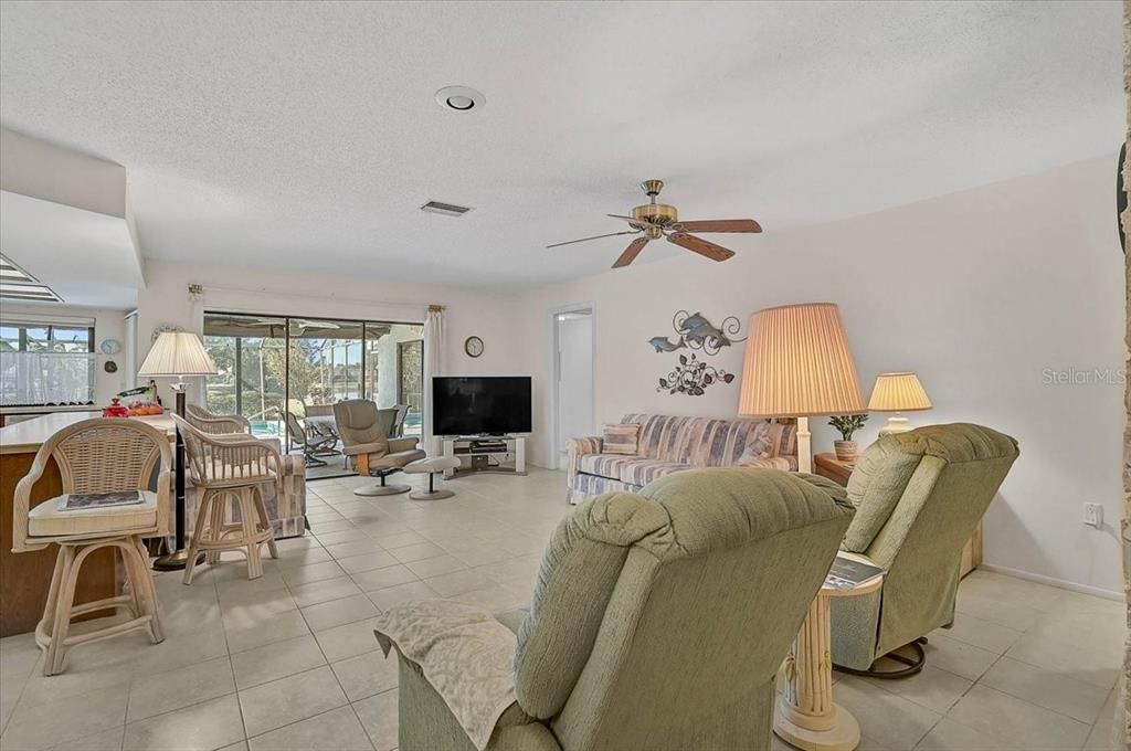 Active With Contract: $775,000 (4 beds, 2 baths, 2553 Square Feet)