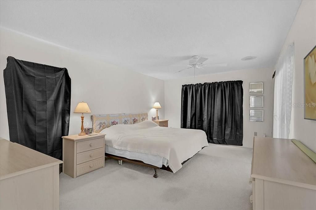 Active With Contract: $775,000 (4 beds, 2 baths, 2553 Square Feet)