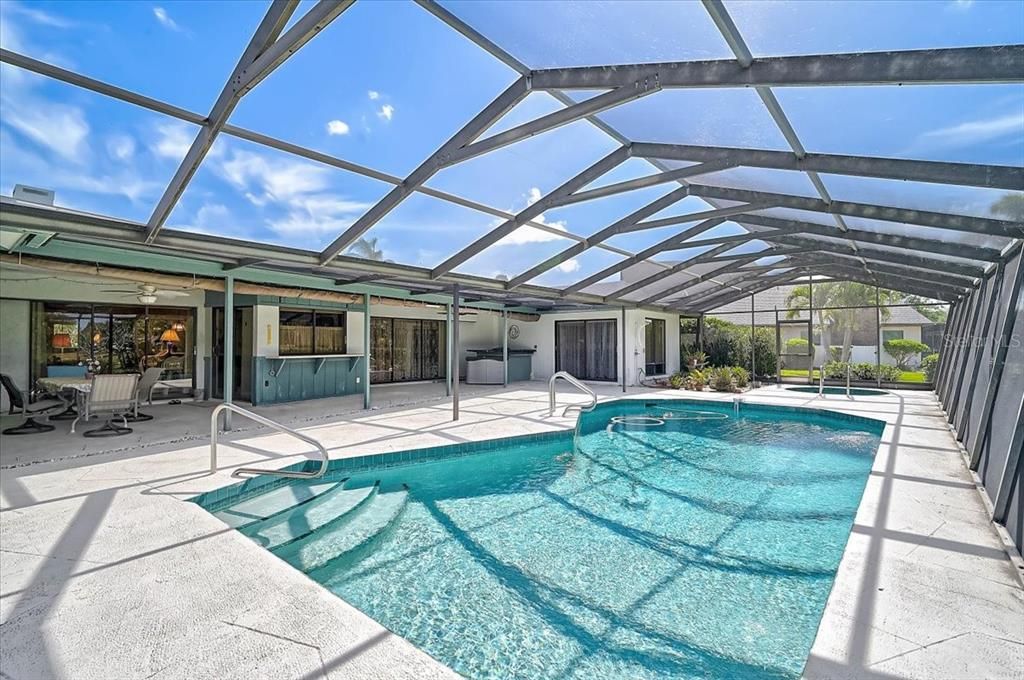Active With Contract: $775,000 (4 beds, 2 baths, 2553 Square Feet)
