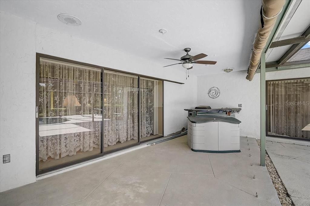 Active With Contract: $775,000 (4 beds, 2 baths, 2553 Square Feet)
