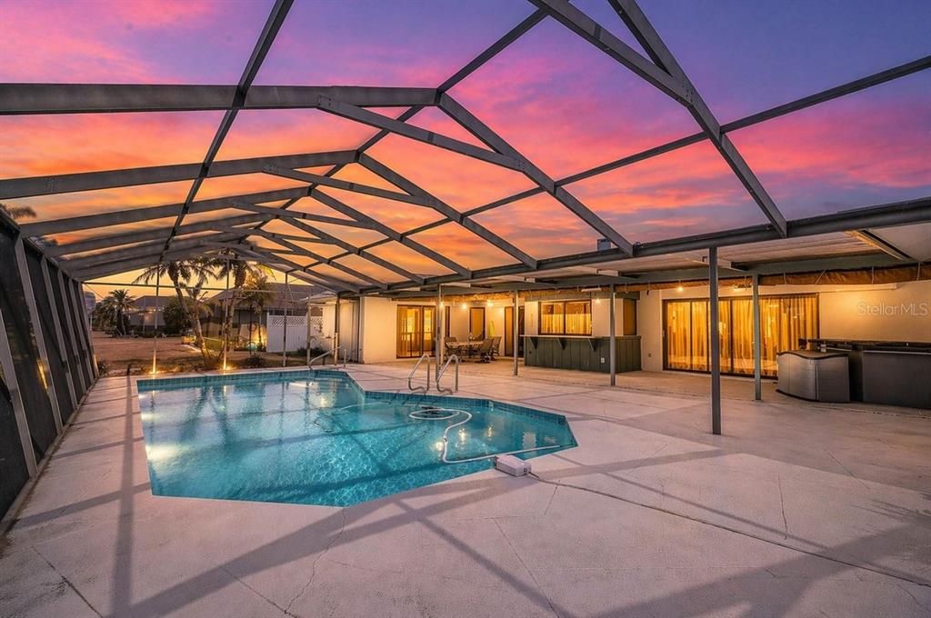 Active With Contract: $775,000 (4 beds, 2 baths, 2553 Square Feet)