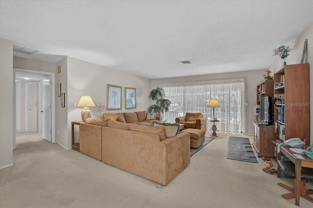 Active With Contract: $775,000 (4 beds, 2 baths, 2553 Square Feet)