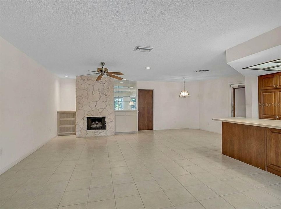Active With Contract: $775,000 (4 beds, 2 baths, 2553 Square Feet)