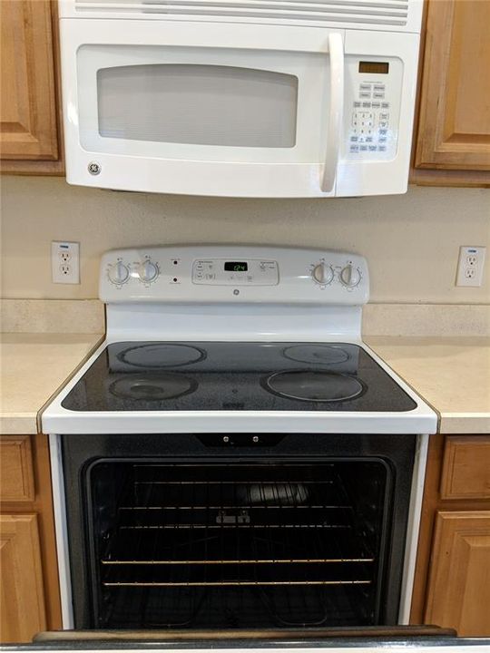 В аренду: $2,150 (3 спален, 2 ванн, 1699 Квадратных фут)